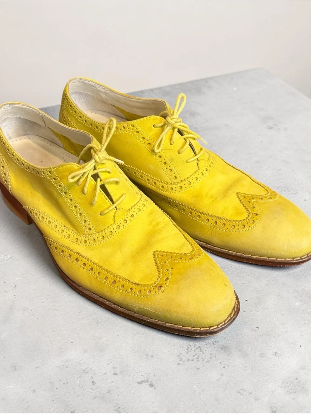 Cole Haan Yellow Wingtip Oxfords – Men's Size 9M